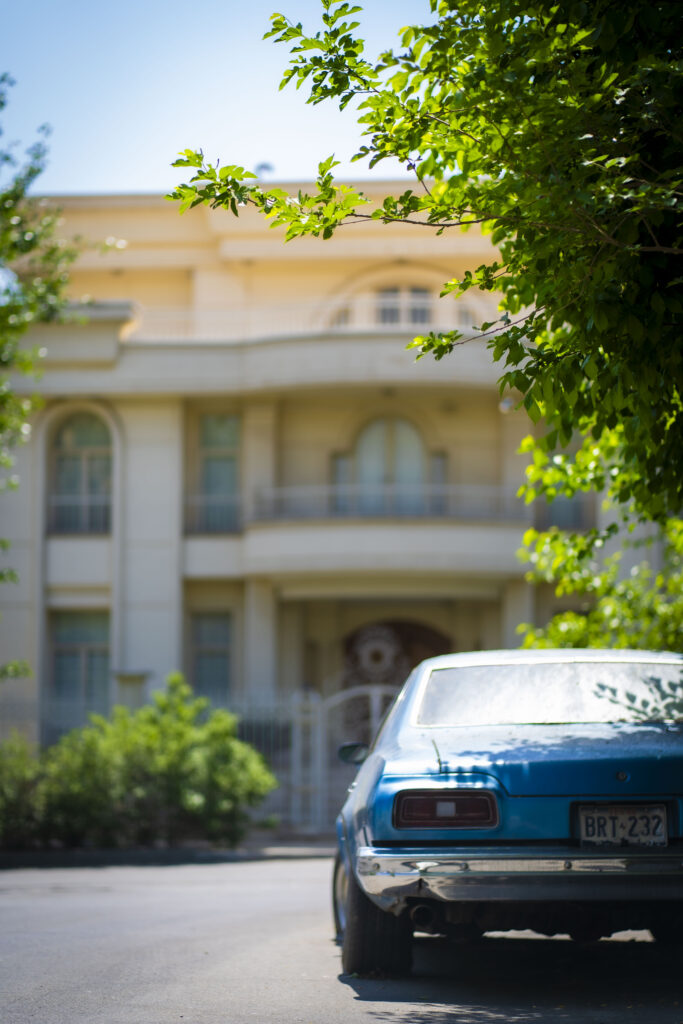 شهرک غرب واقع در منطقه ۲ تهران